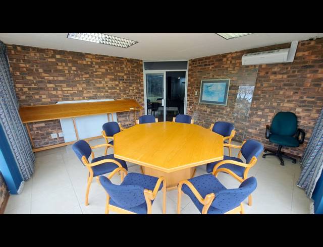200M² BUSINESS FOR SALE IN EMPANGENI CENTRAL